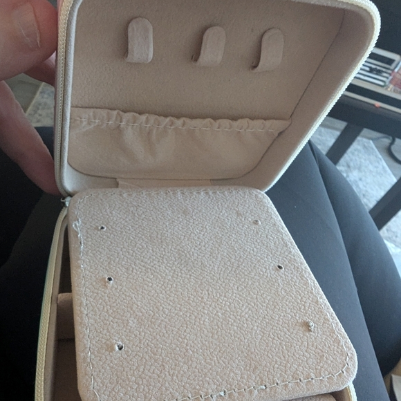 Perosonalized ,Kids Pink and Turquoise Initial 'K' Travel Jewelry Box - Picture 3 of 3